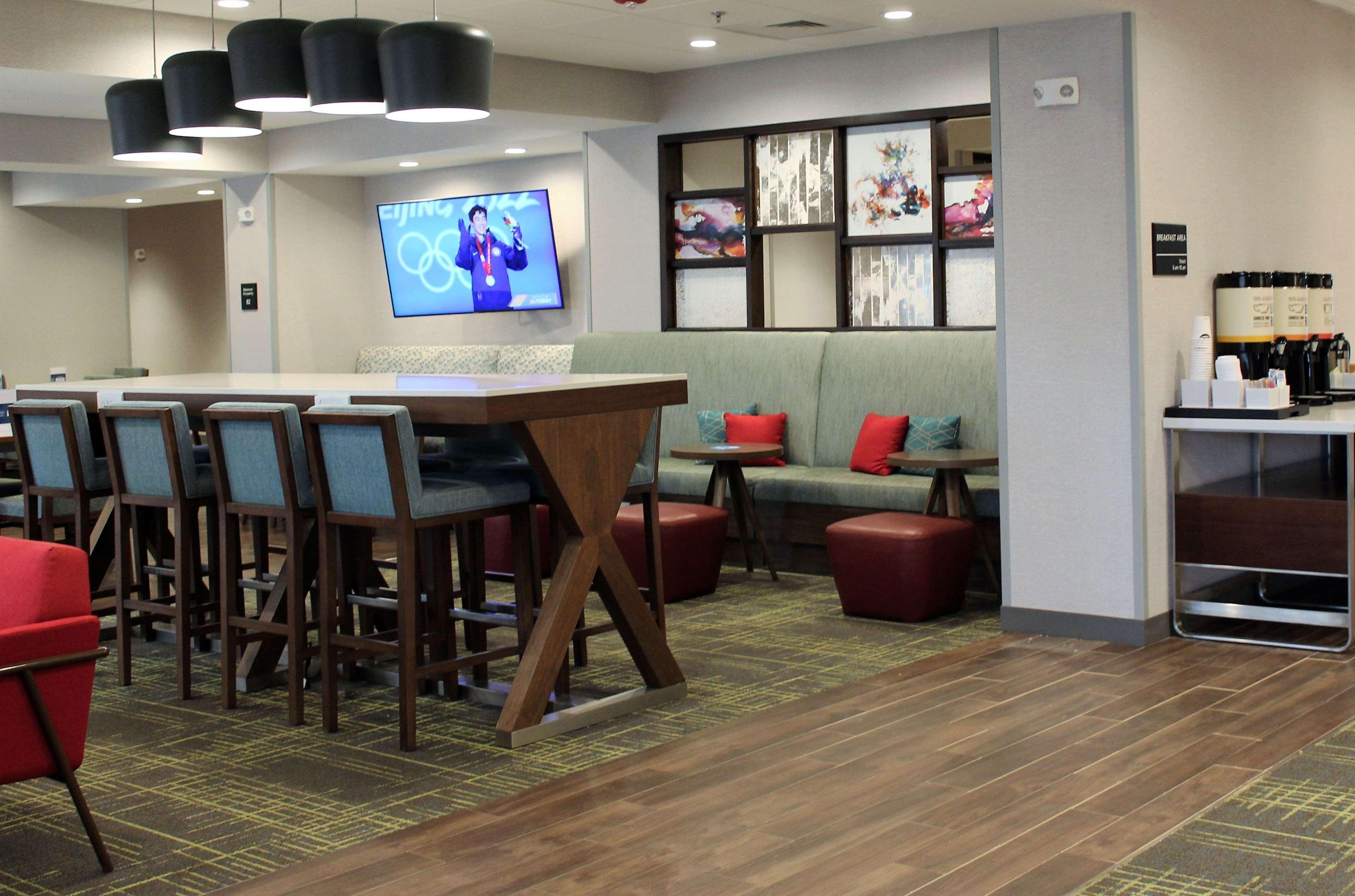 Hampton Inn Лексингтон Экстерьер фото